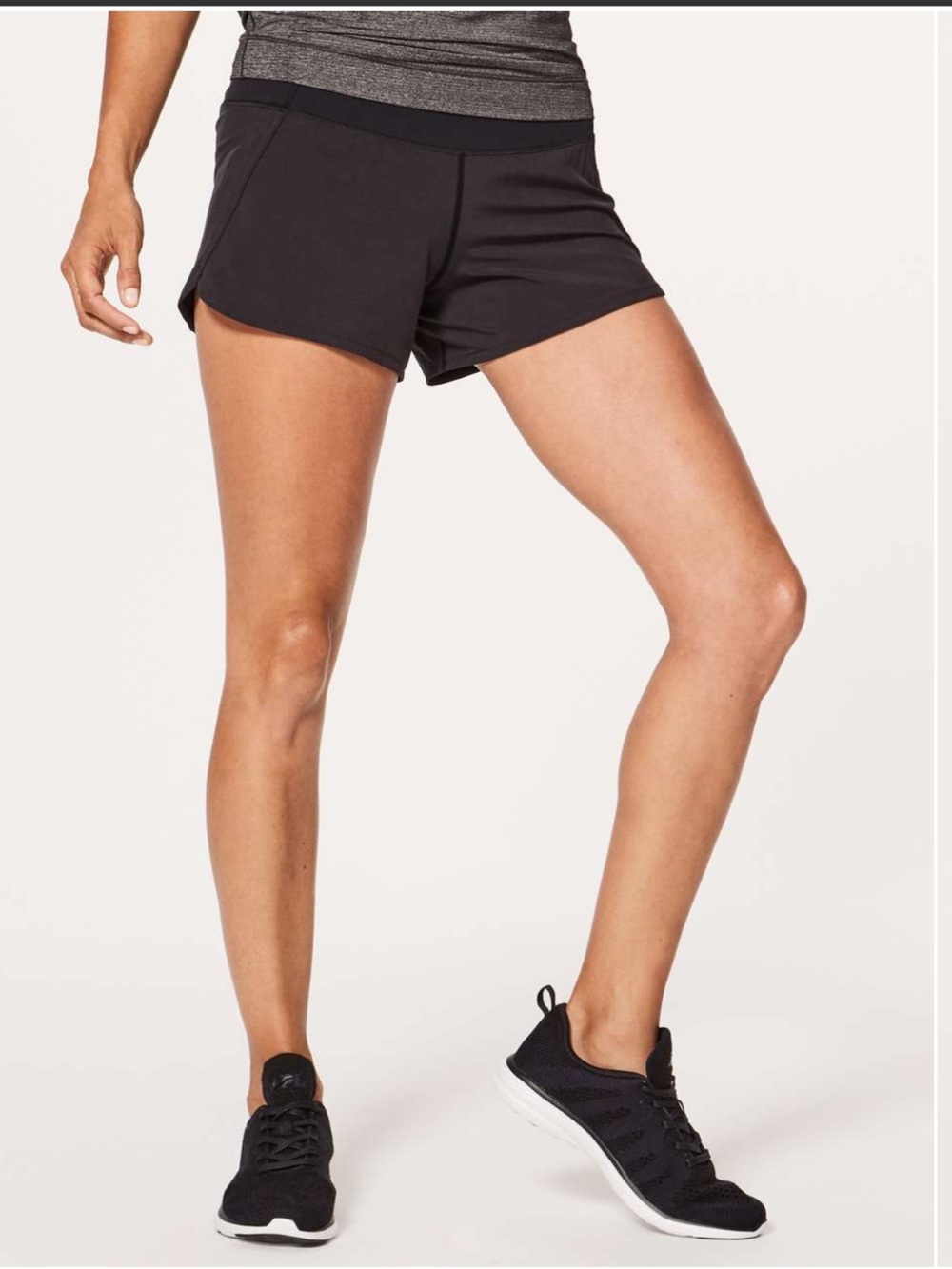 Lululemon Run Times Short II *4"
Black size 6